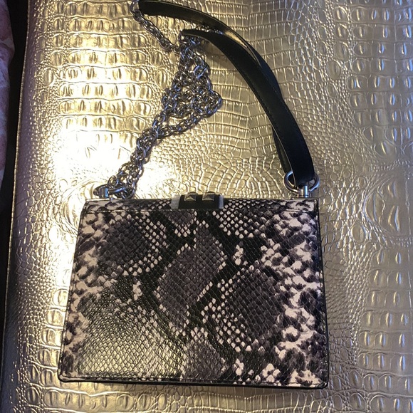 Mk snake print crossbody silver chain double strap - Picture 2 of 4